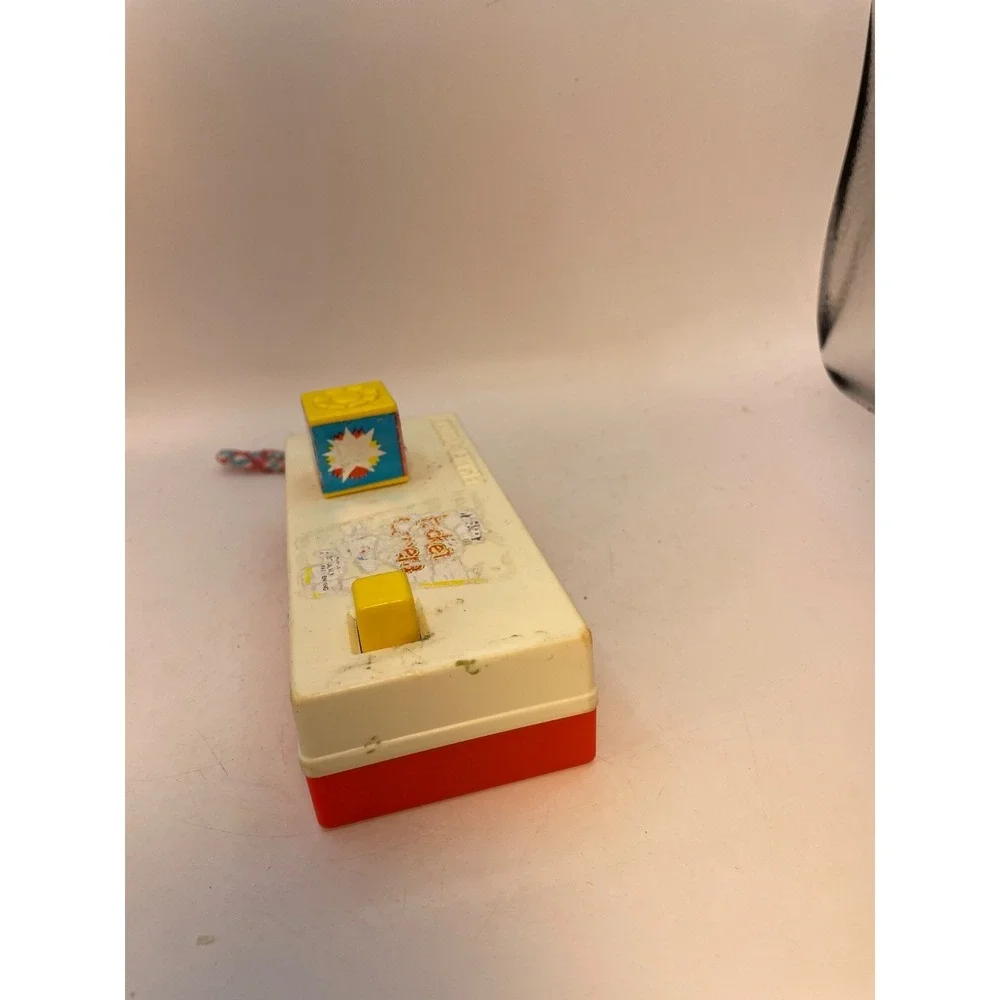 Vintage Fisher Price Toy Pocket Camera 1974 #464 Instamatic Zoo Pictures Works